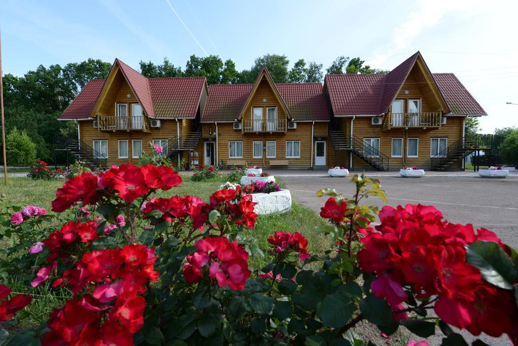 Edem Hotel Chubynske Екстериор снимка